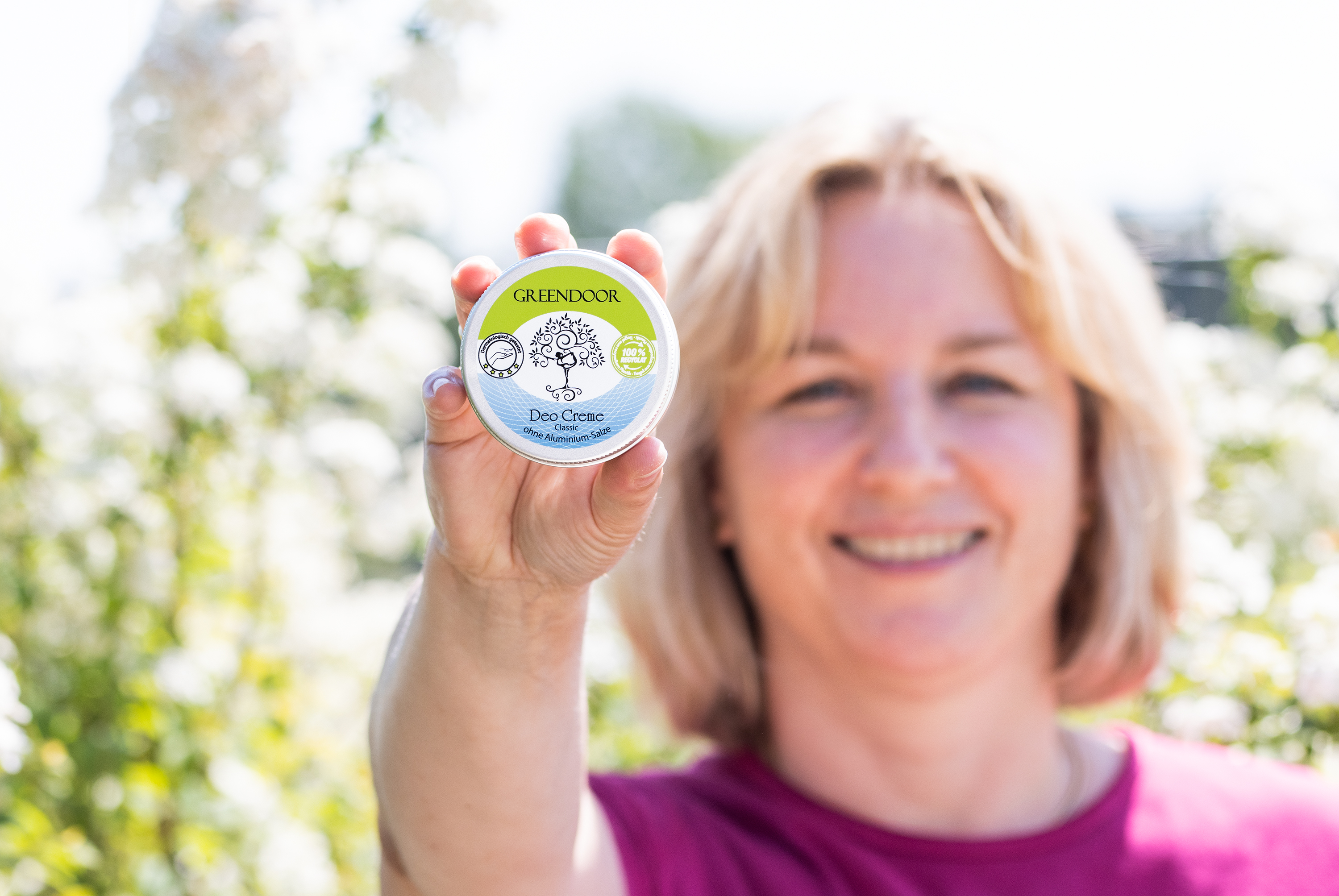 Greendoor_Sabine_Puchmayr_mit_Deo_Creme_classic Greendoor_Sabine_Puchmayr_mit_Deo_Creme_classic